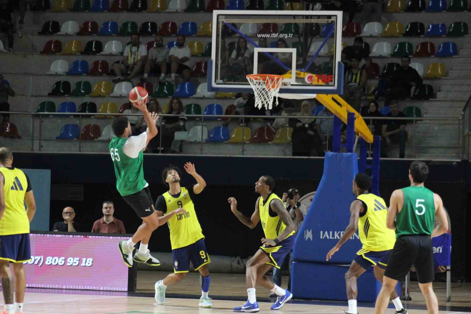 Hazırlık maçı: Körfez Basket: 82 - Fenerbahçe: 70