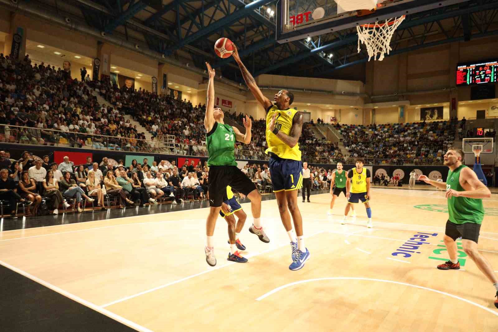 Hazırlık maçı: Körfez Basket: 82 - Fenerbahçe: 70