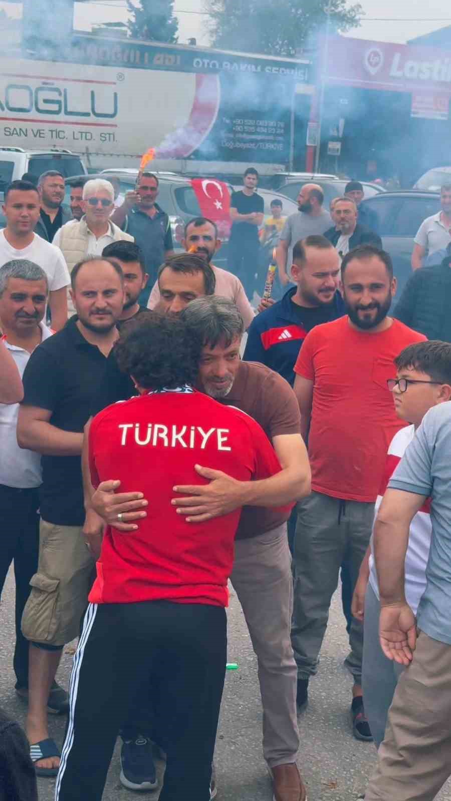 Akdeniz Oyunları şampiyonu Ahmet Duman memleketinde coşkuyla karşılandı