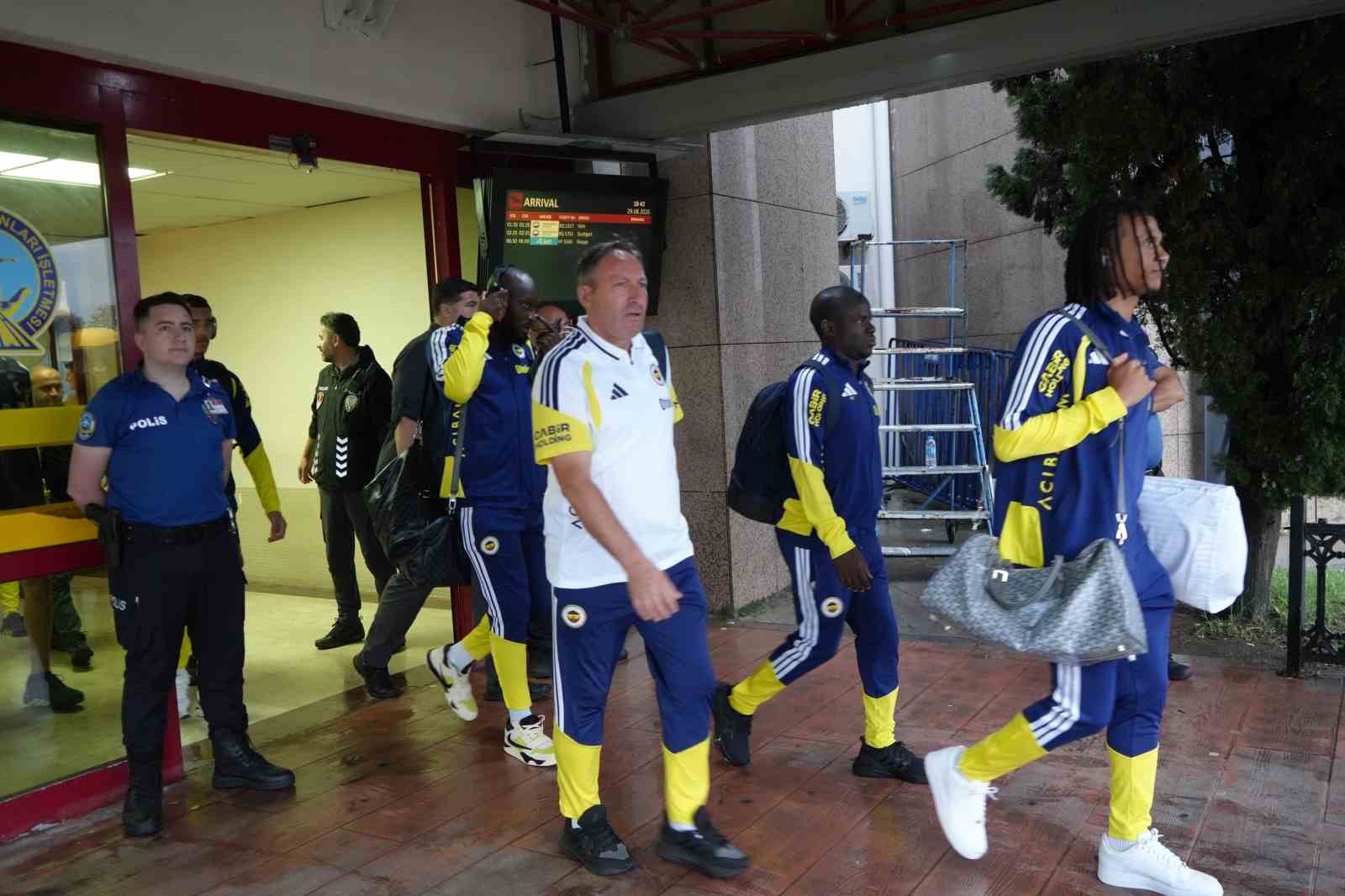 Fenerbahçe kafilesi Samsun’a geldi