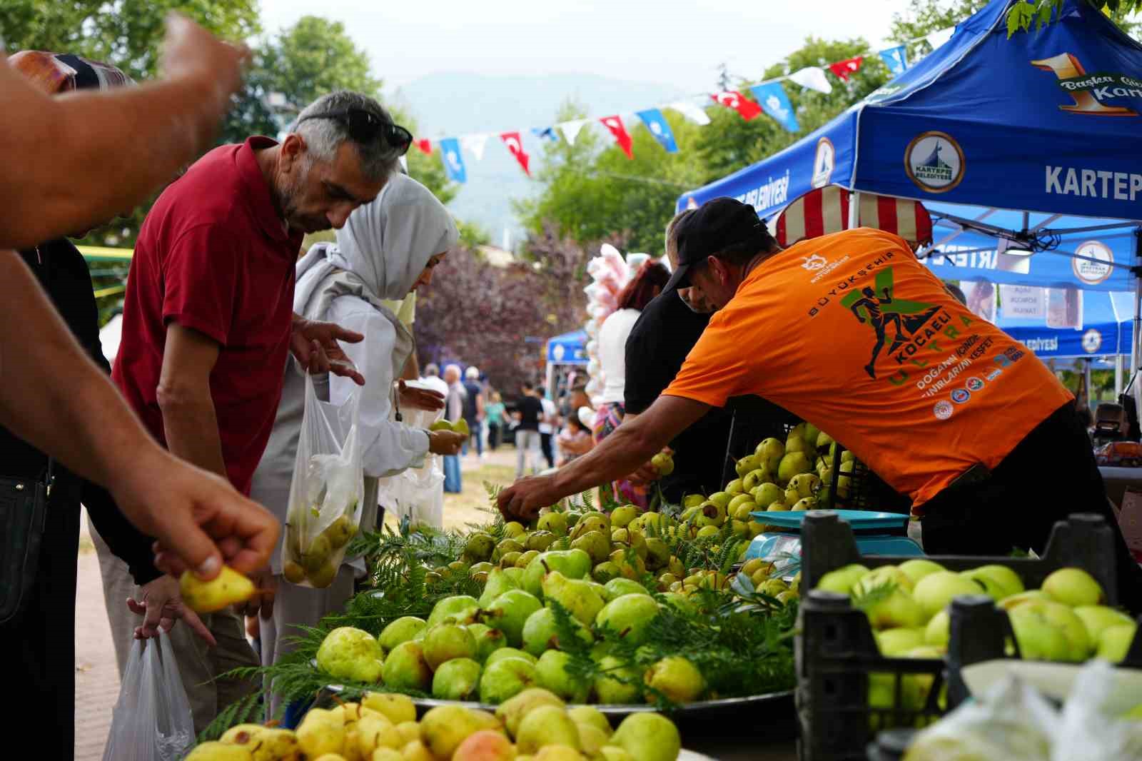 Kartepe Armut Şenliği’nde yöresel lezzetler vatandaşlarla buluştu