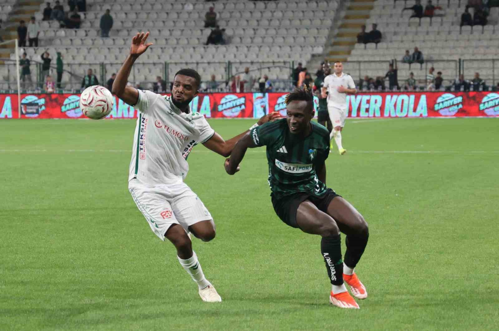 Trendyol Süper Lig: Konyaspor: 1 - Kocaelispor: 0 (İlk yarı)