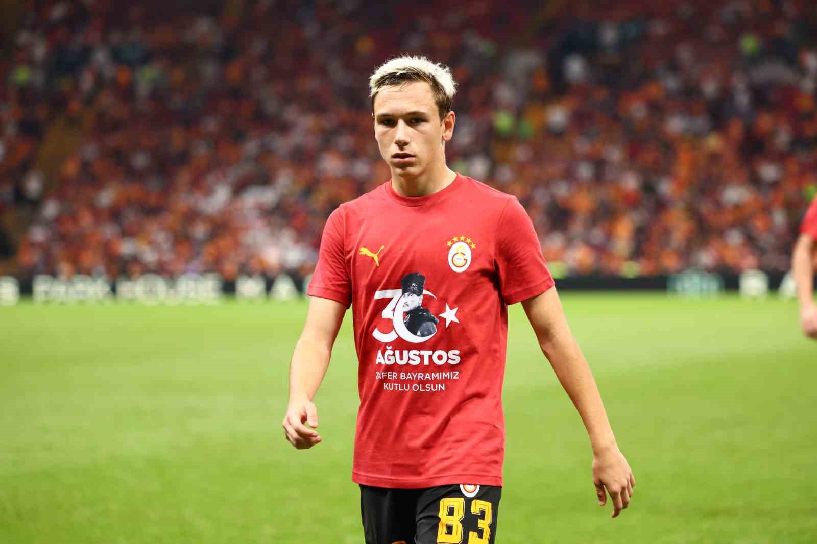 Okan Buruk’tan Göztepe maçında 11’de tek değişiklik