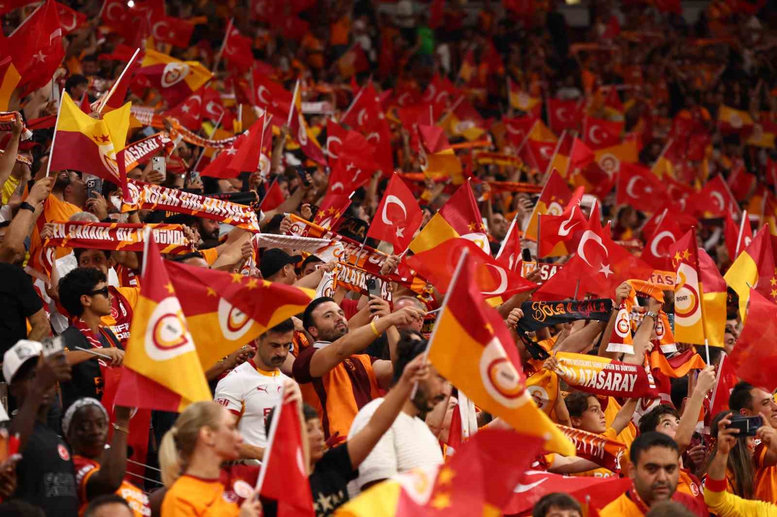 Okan Buruk’tan Göztepe maçında 11’de tek değişiklik