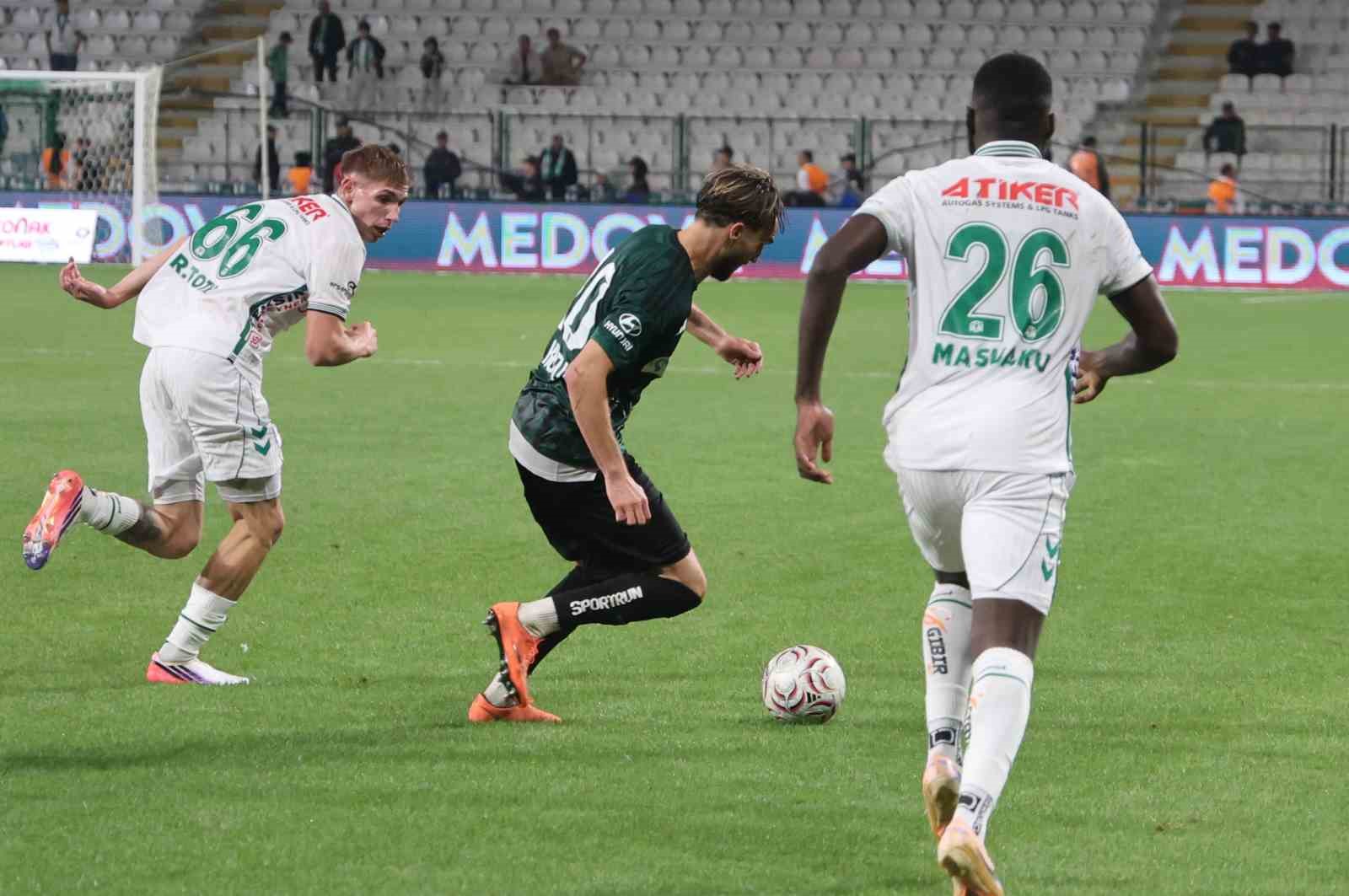 Trendyol Süper Lig: Konyaspor: 1 - Kocaelispor: 2 (Maç sonucu)