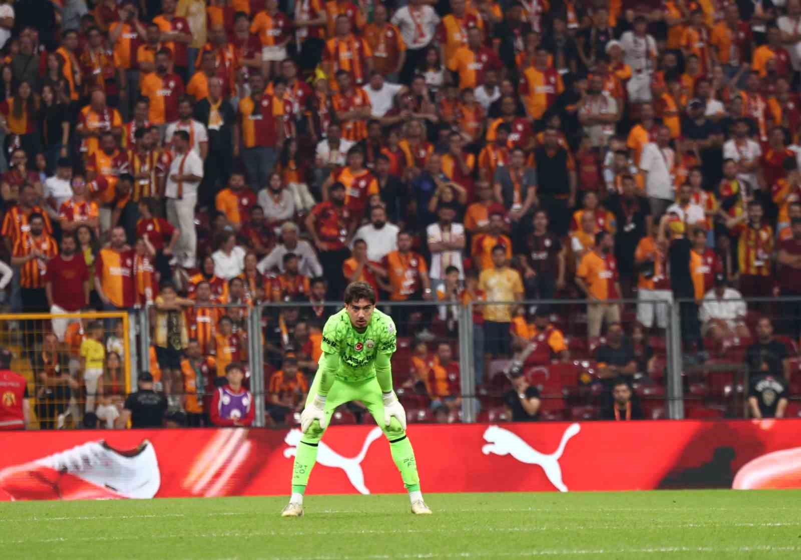 Trendyol Süper Lig: Galatasaray: 1 - Göztepe: 1 (İlk yarı)