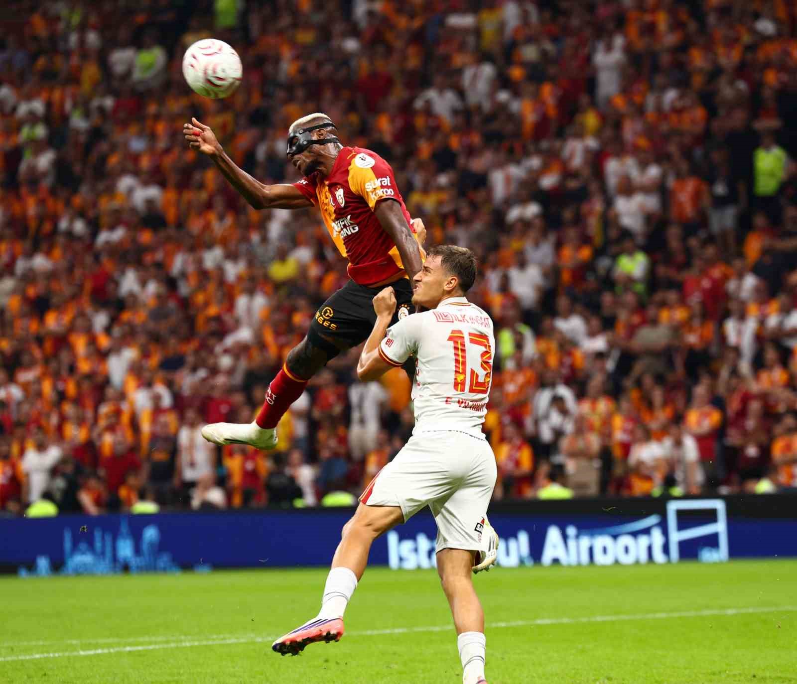 Trendyol Süper Lig: Galatasaray: 1 - Göztepe: 1 (İlk yarı)