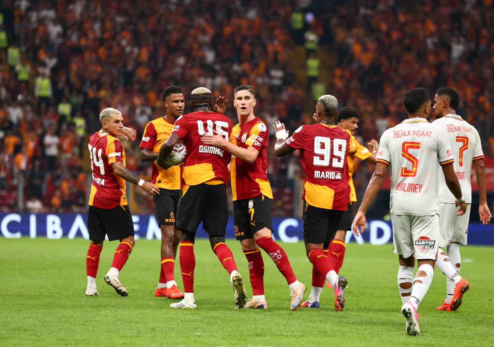 Trendyol Süper Lig: Galatasaray: 1 - Göztepe: 1 (İlk yarı)