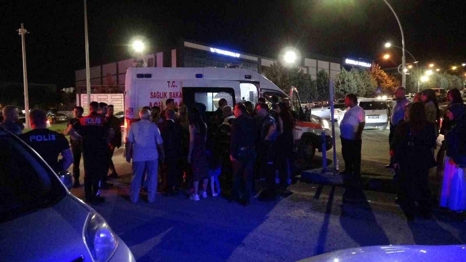 Malatya’da halayda "elini tuttun" kavgası: 3 yaralı
