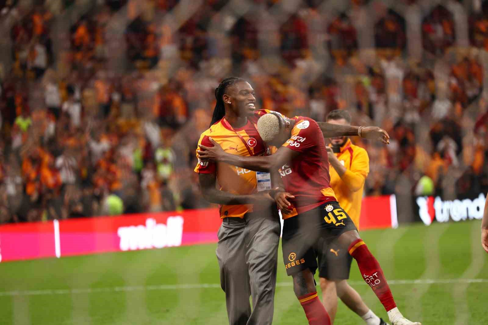 Trendyol Süper Lig: Galatasaray: 3 - Göztepe: 2 (Maç sonucu)