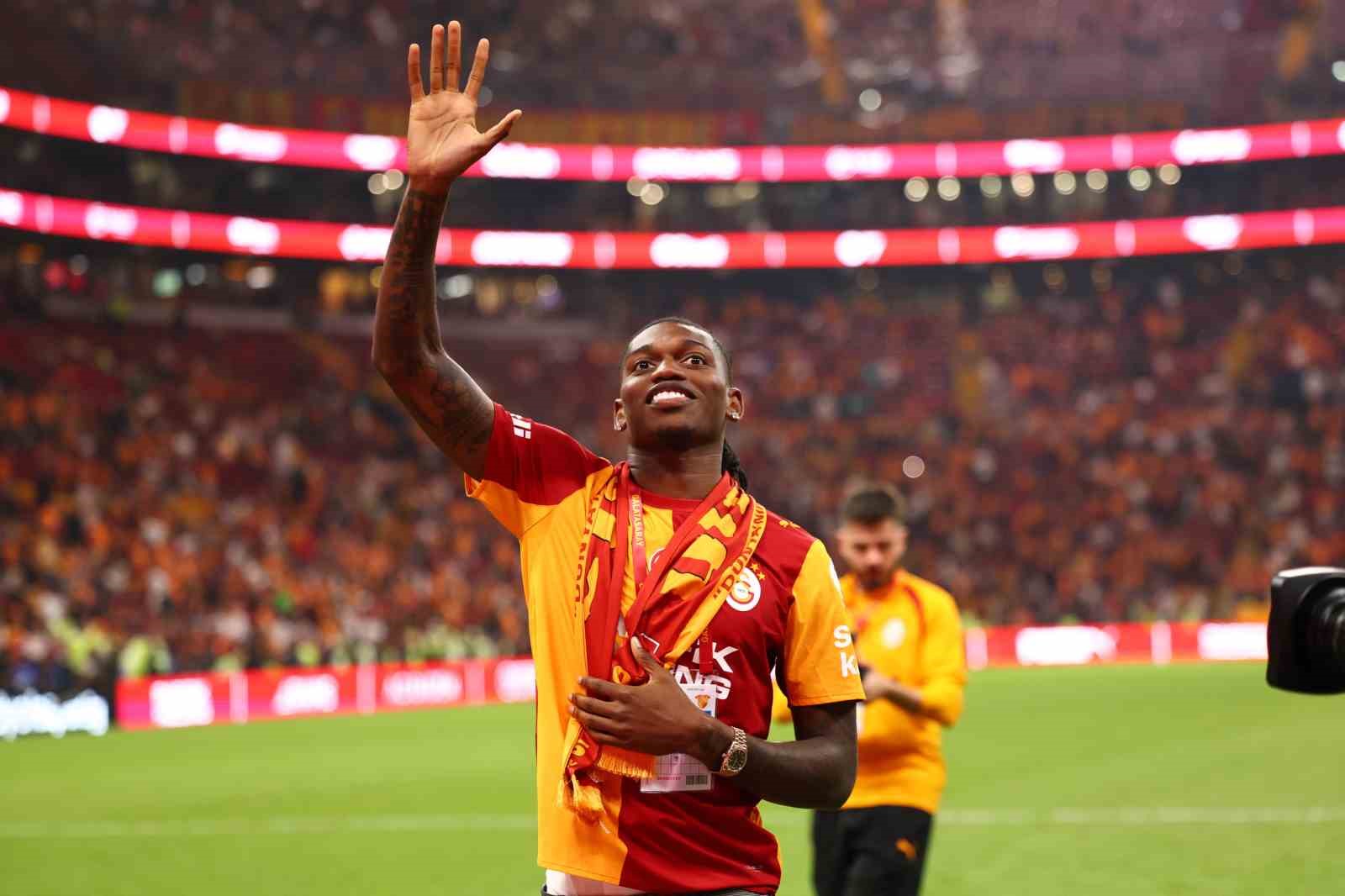 Trendyol Süper Lig: Galatasaray: 3 - Göztepe: 2 (Maç sonucu)