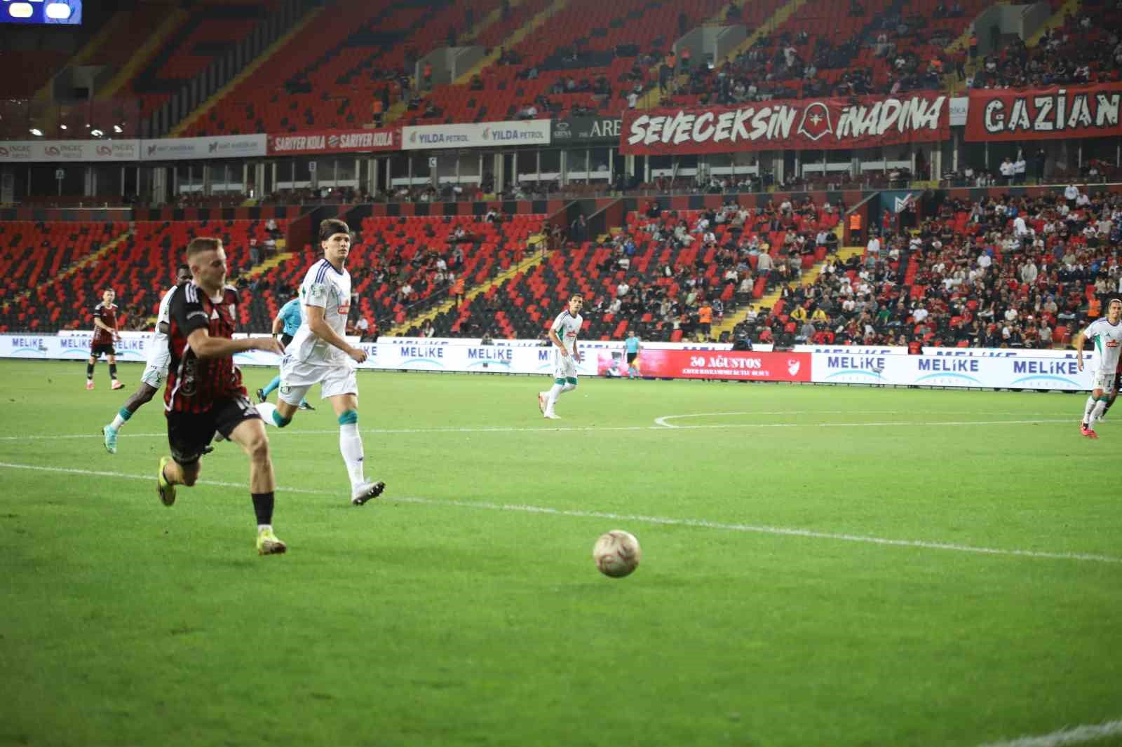 Trendyol Süper Lig: Gaziantep FK: 1 - Çaykur Rizespor: 2 (Maç sonucu)