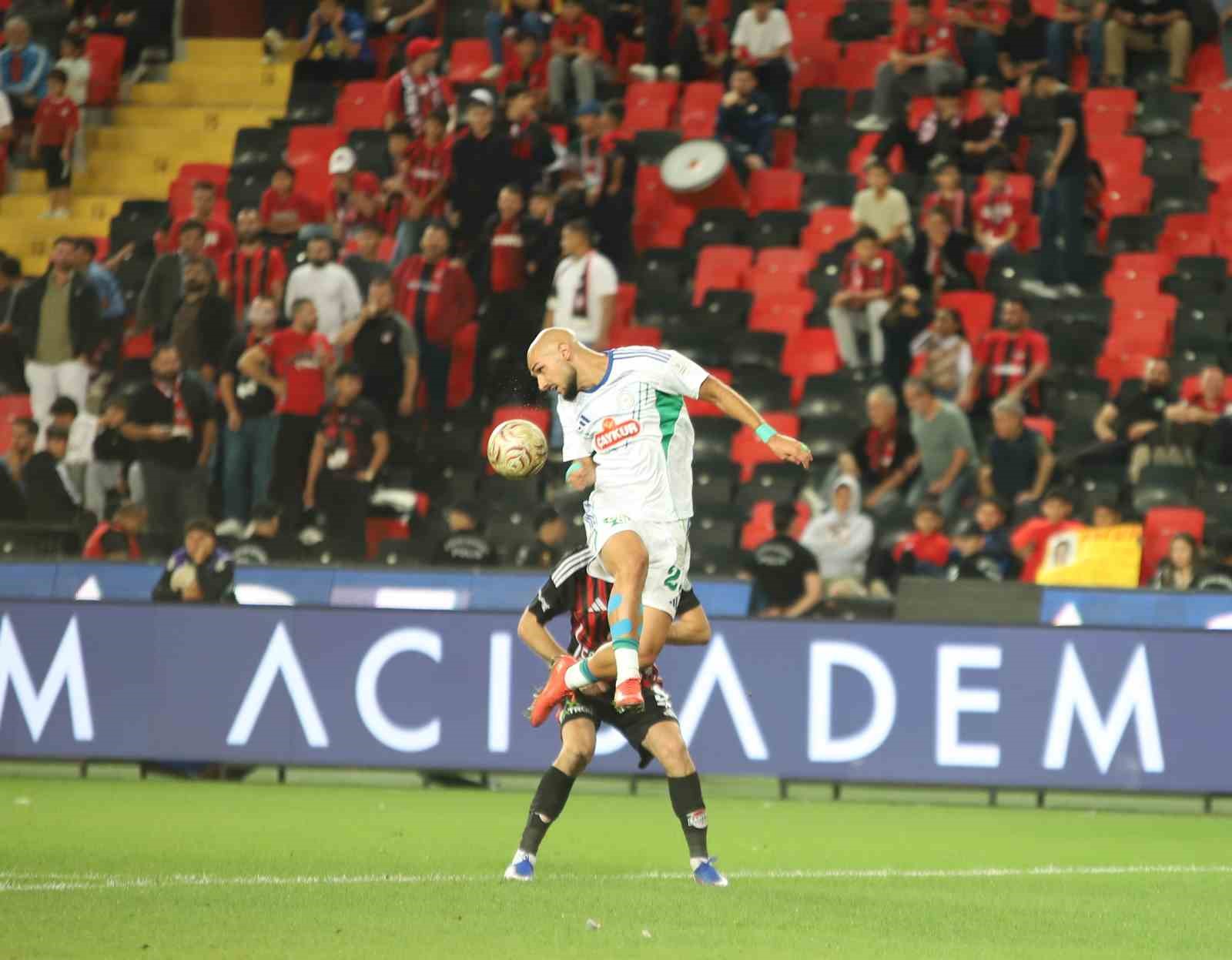 Trendyol Süper Lig: Gaziantep FK: 1 - Çaykur Rizespor: 2 (Maç sonucu)