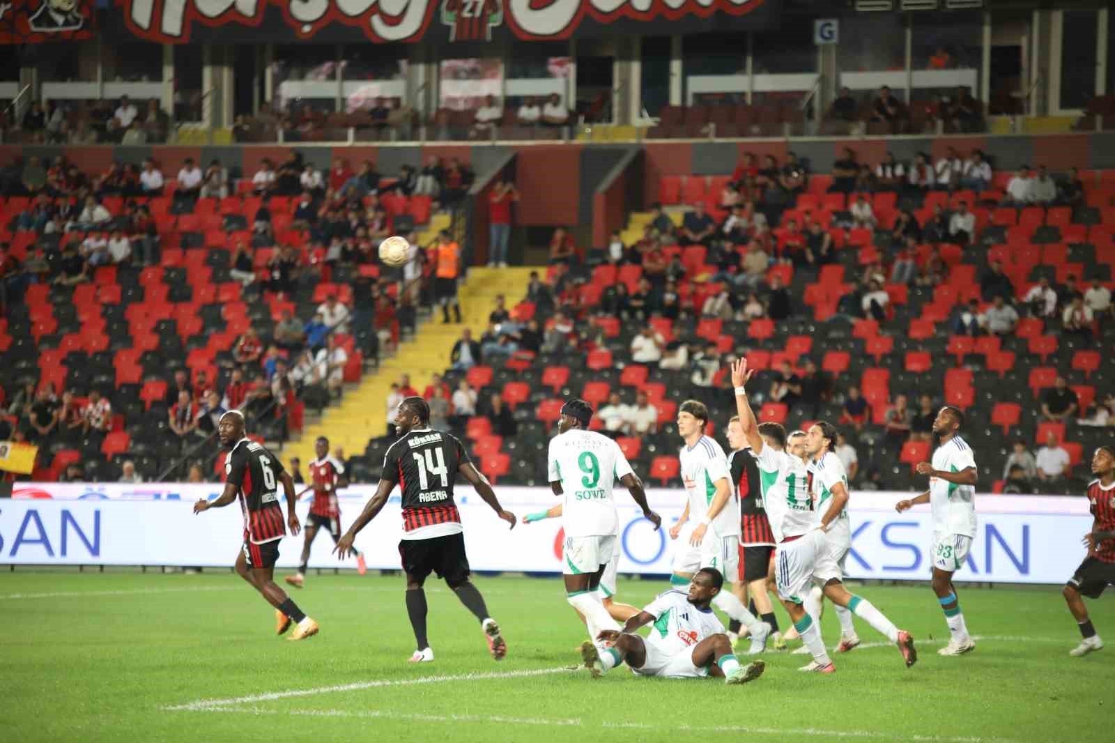 Trendyol Süper Lig: Gaziantep FK: 1 - Çaykur Rizespor: 2 (Maç sonucu)