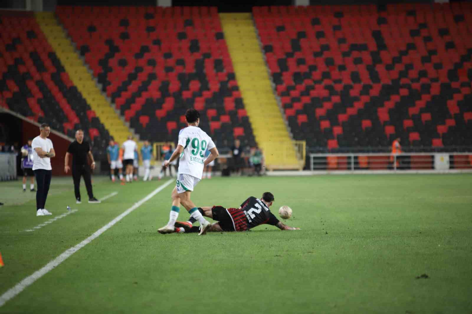 Trendyol Süper Lig: Gaziantep FK: 1 - Çaykur Rizespor: 2 (Maç sonucu)