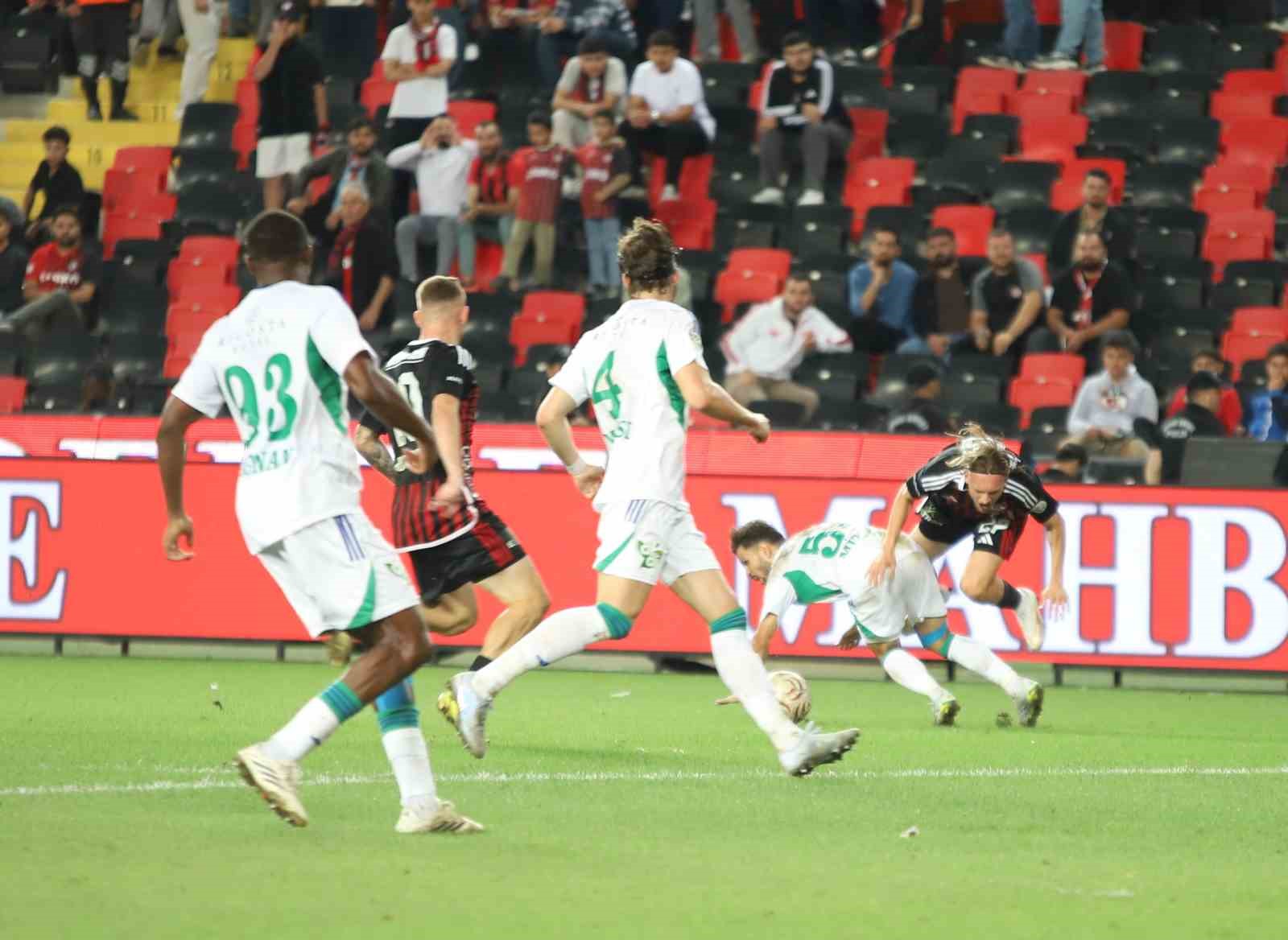 Trendyol Süper Lig: Gaziantep FK: 1 - Çaykur Rizespor: 2 (Maç sonucu)