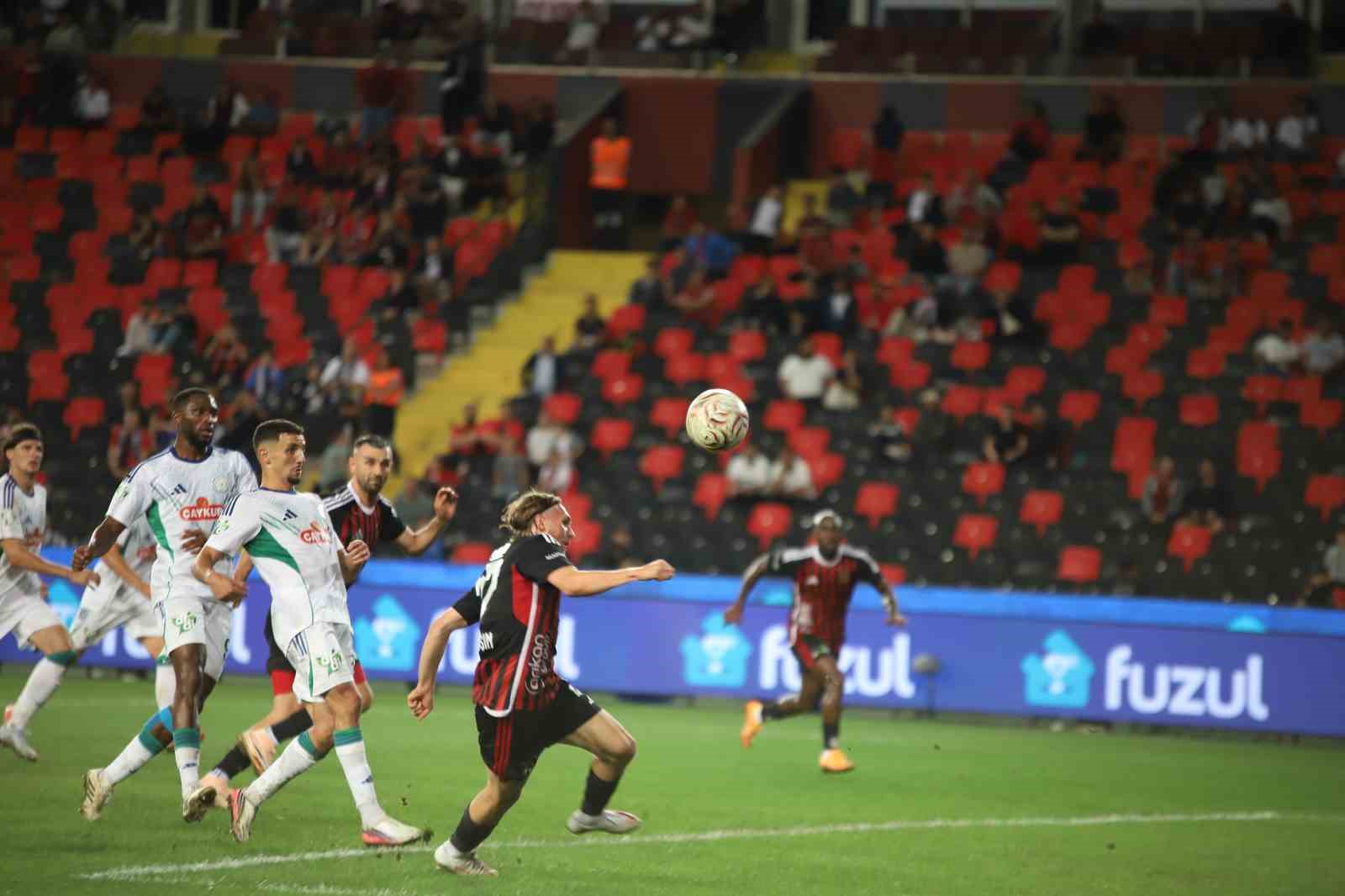 Trendyol Süper Lig: Gaziantep FK: 1 - Çaykur Rizespor: 2 (Maç sonucu)