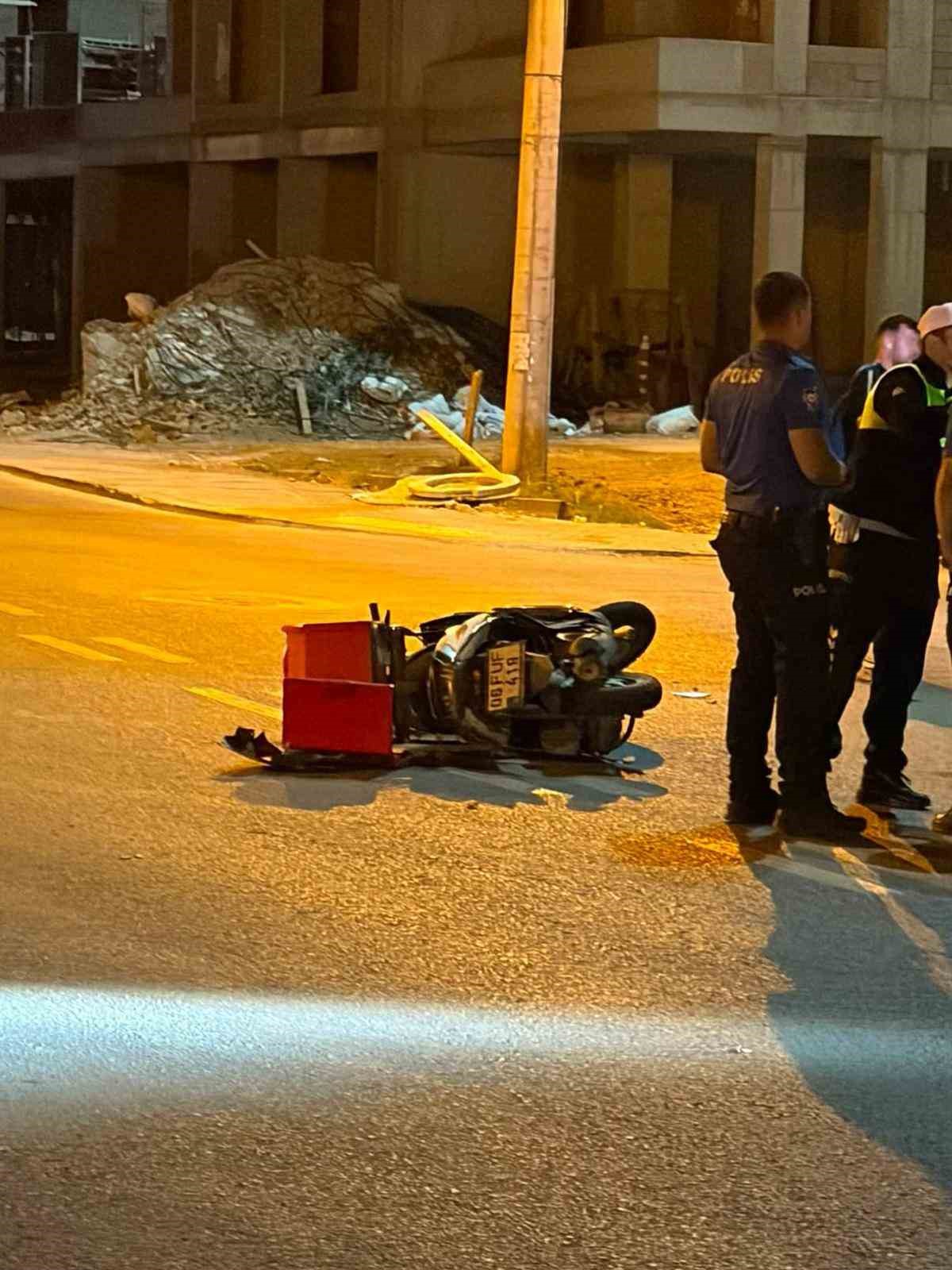 Sincan’da zincirleme kaza: 3 araç birbirine girdi, 1 kişi ağır yaralandı
