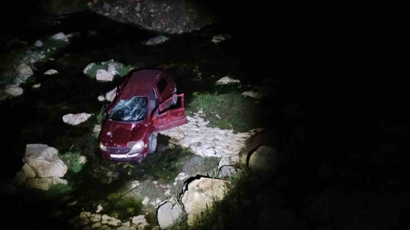 Kastamonu’da otomobil çaya uçtu: 4 yaralı