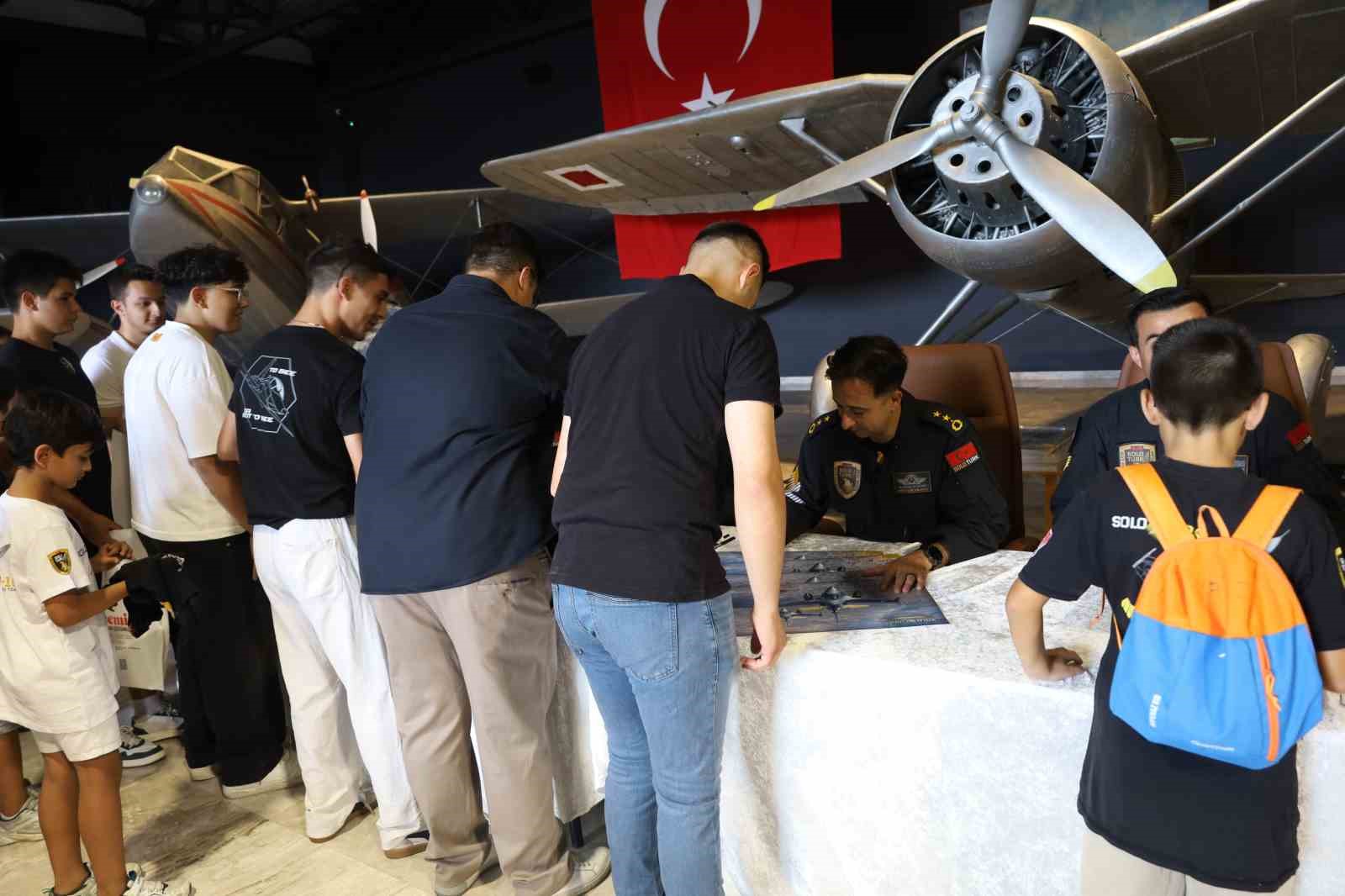 İstanbul Hava Müzesi’nde SOLOTÜRK kuyruğu