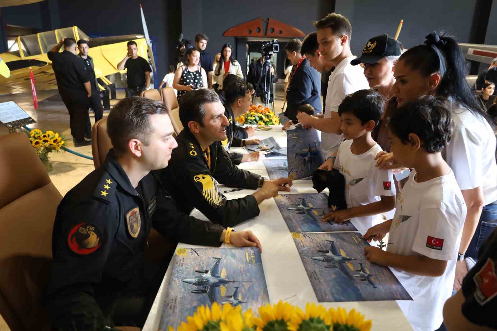 İstanbul Hava Müzesi’nde SOLOTÜRK kuyruğu
