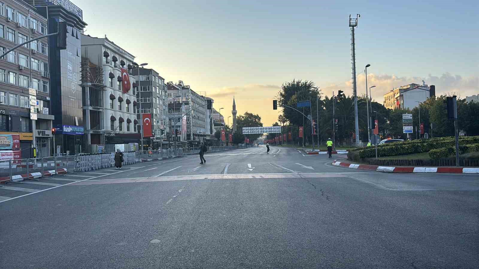 30 Ağustos Zafer Bayramı kutlamaları nedeniyle Vatan Caddesi trafiğe kapatıldı