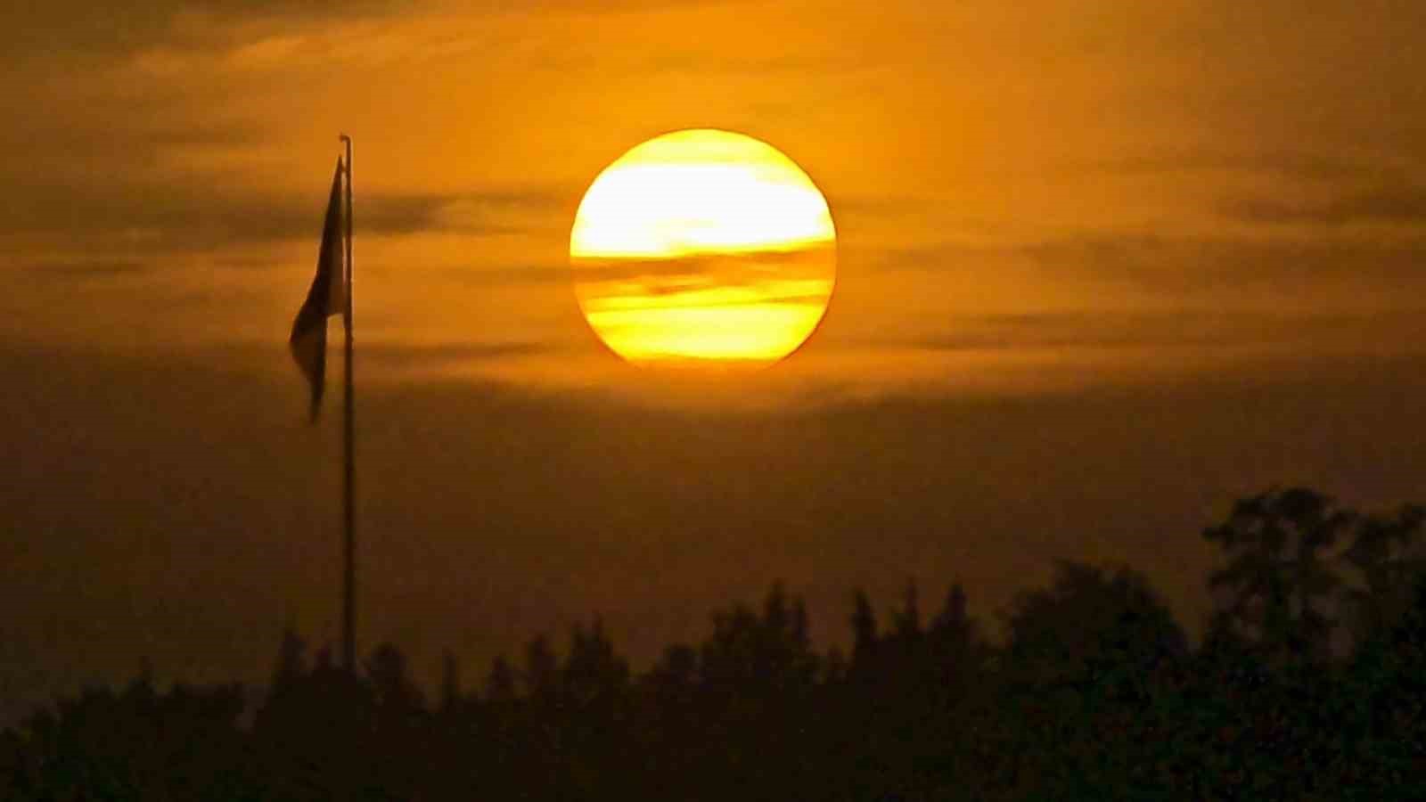 Edirne’de gün batımı ve Türk bayrağı aynı karede buluştu