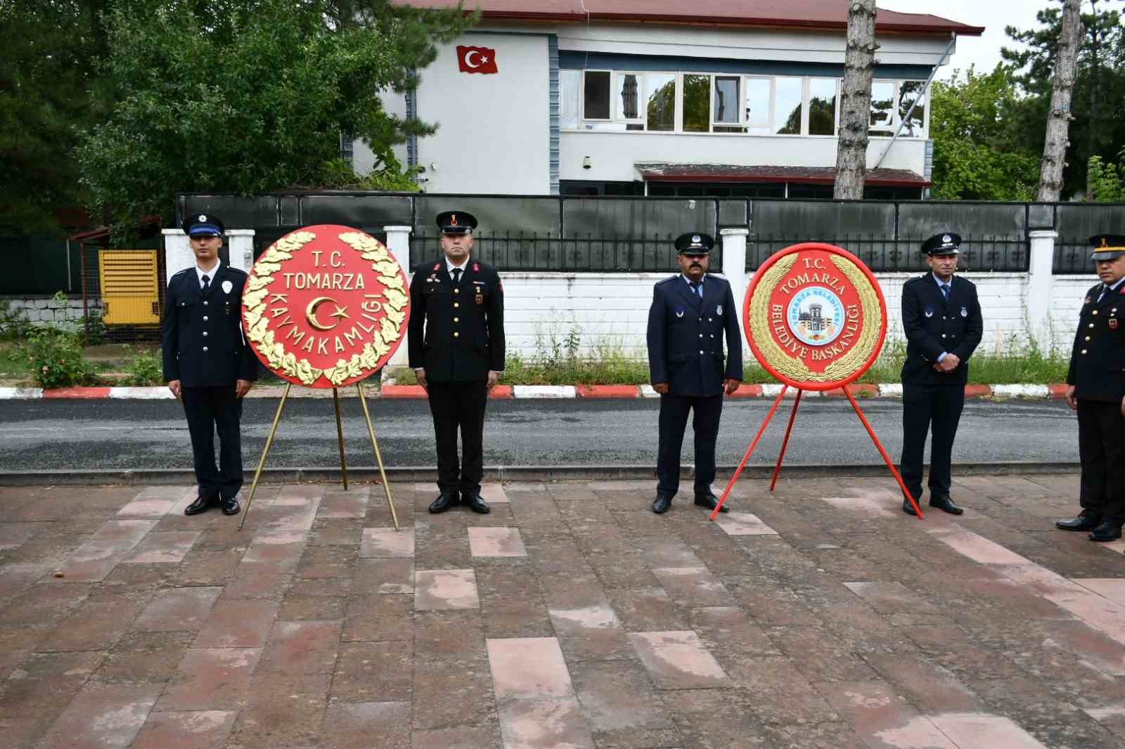 Tomarza’da Zafer Bayramı kutlandı
