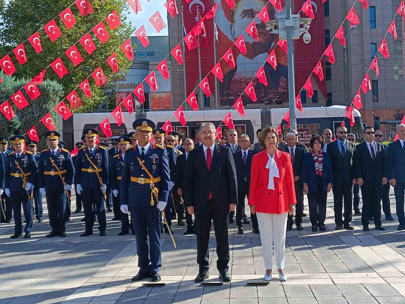 Eskişehir’de Zafer Bayramı törenlerle kutlandı