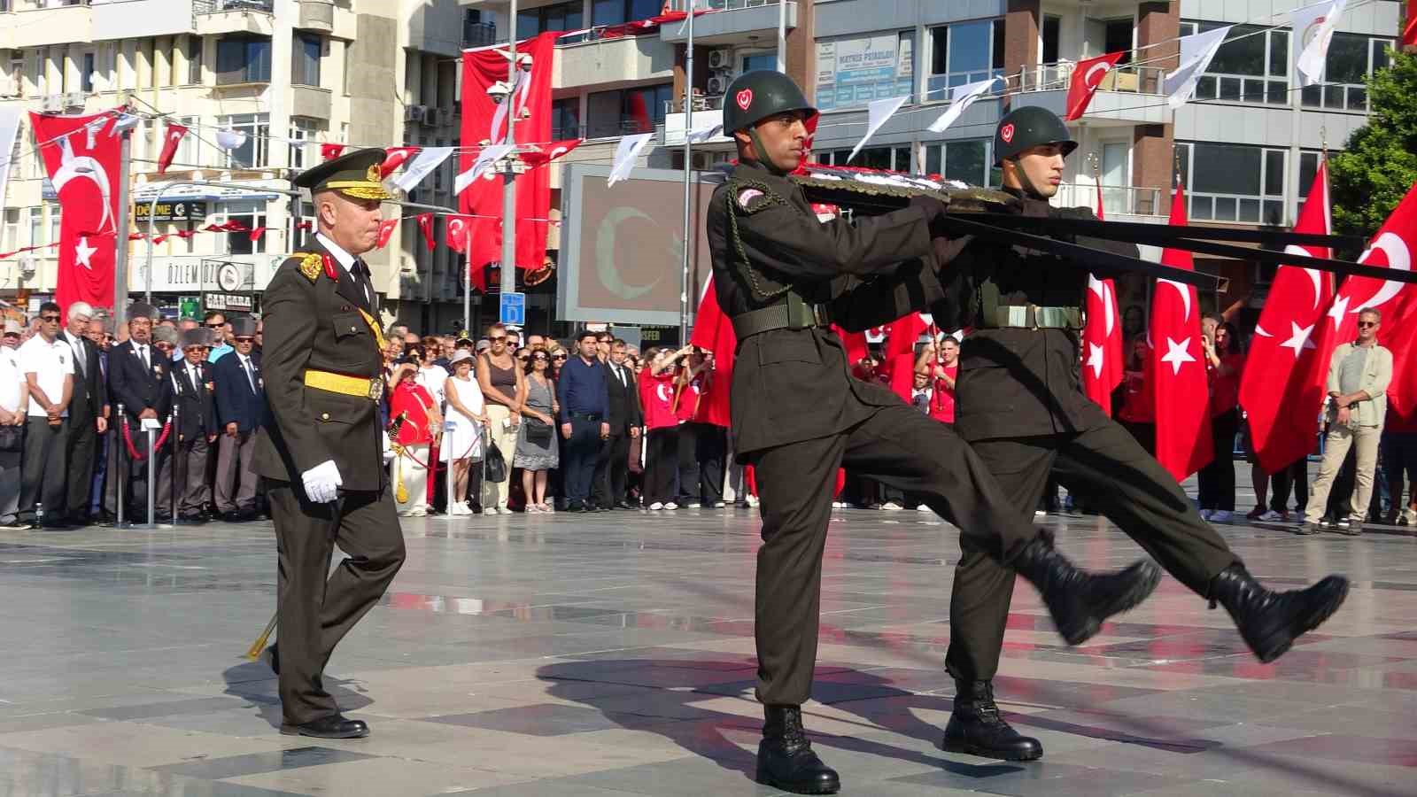 Antalya’da 30 Ağustos coşkusu yaşandı
