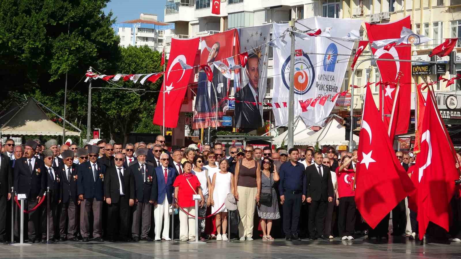 Antalya’da 30 Ağustos coşkusu yaşandı