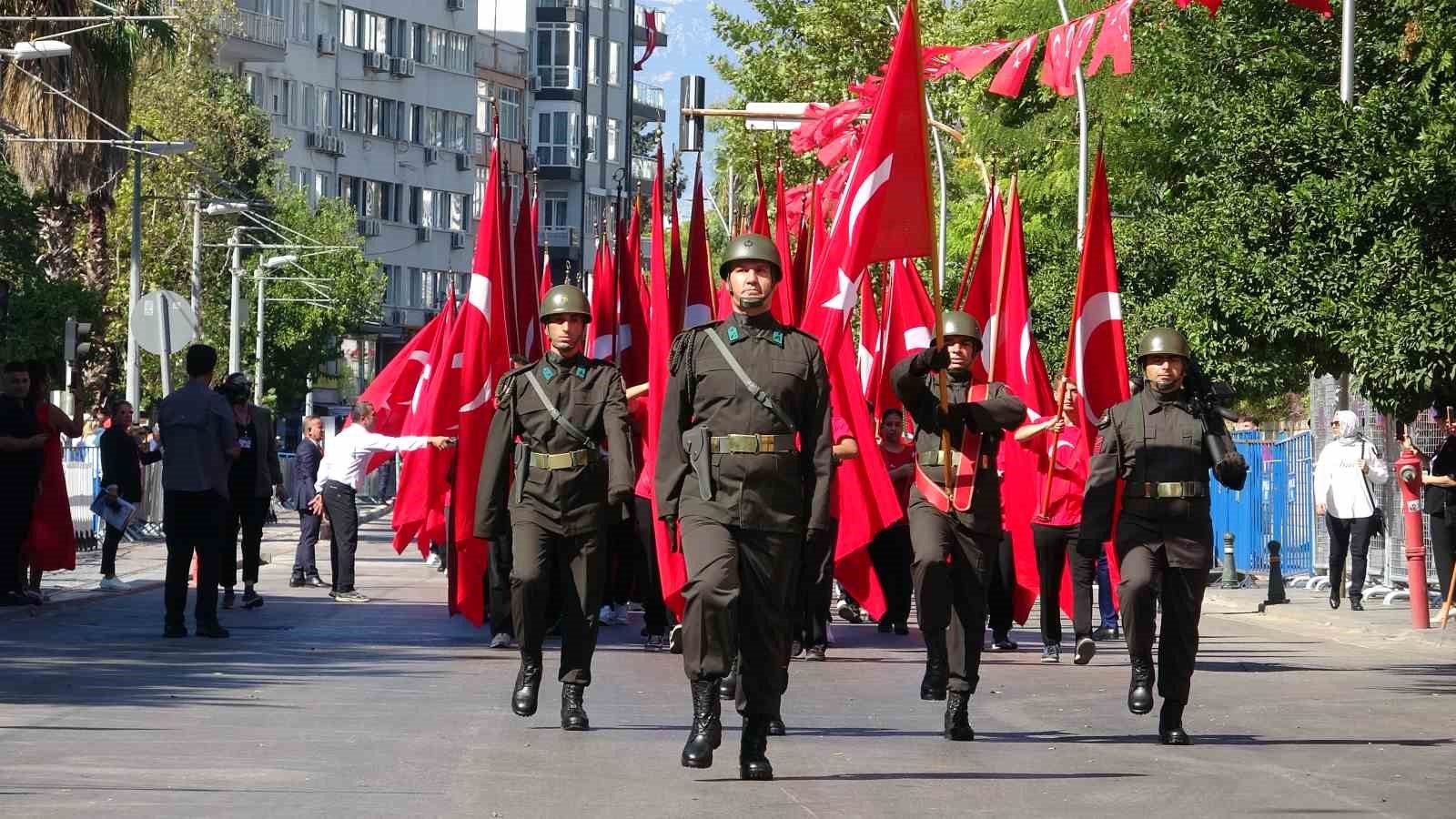 Antalya’da 30 Ağustos coşkusu yaşandı