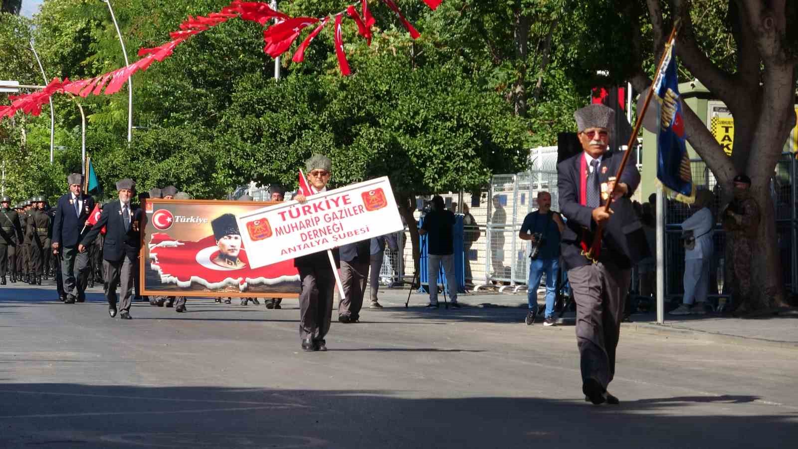 Antalya’da 30 Ağustos coşkusu yaşandı