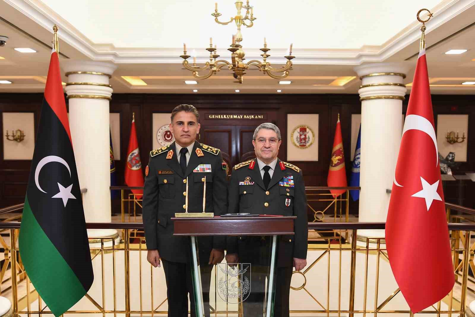 Genelkurmay Başkanı Bayraktaroğlu, Libyalı mevkidaşı Al-Namroush ile görüştü