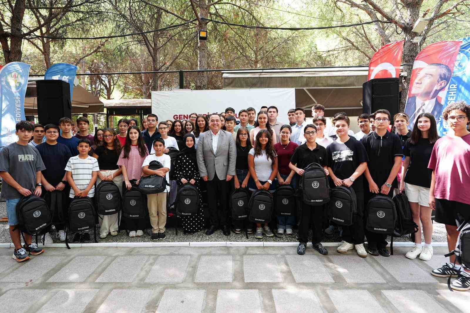 MABEM öğrencilerinin LGS başarısı kutlandı