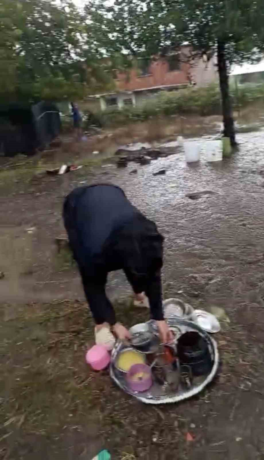 Samsun’a giden fındık işçilerini yağmur vurdu