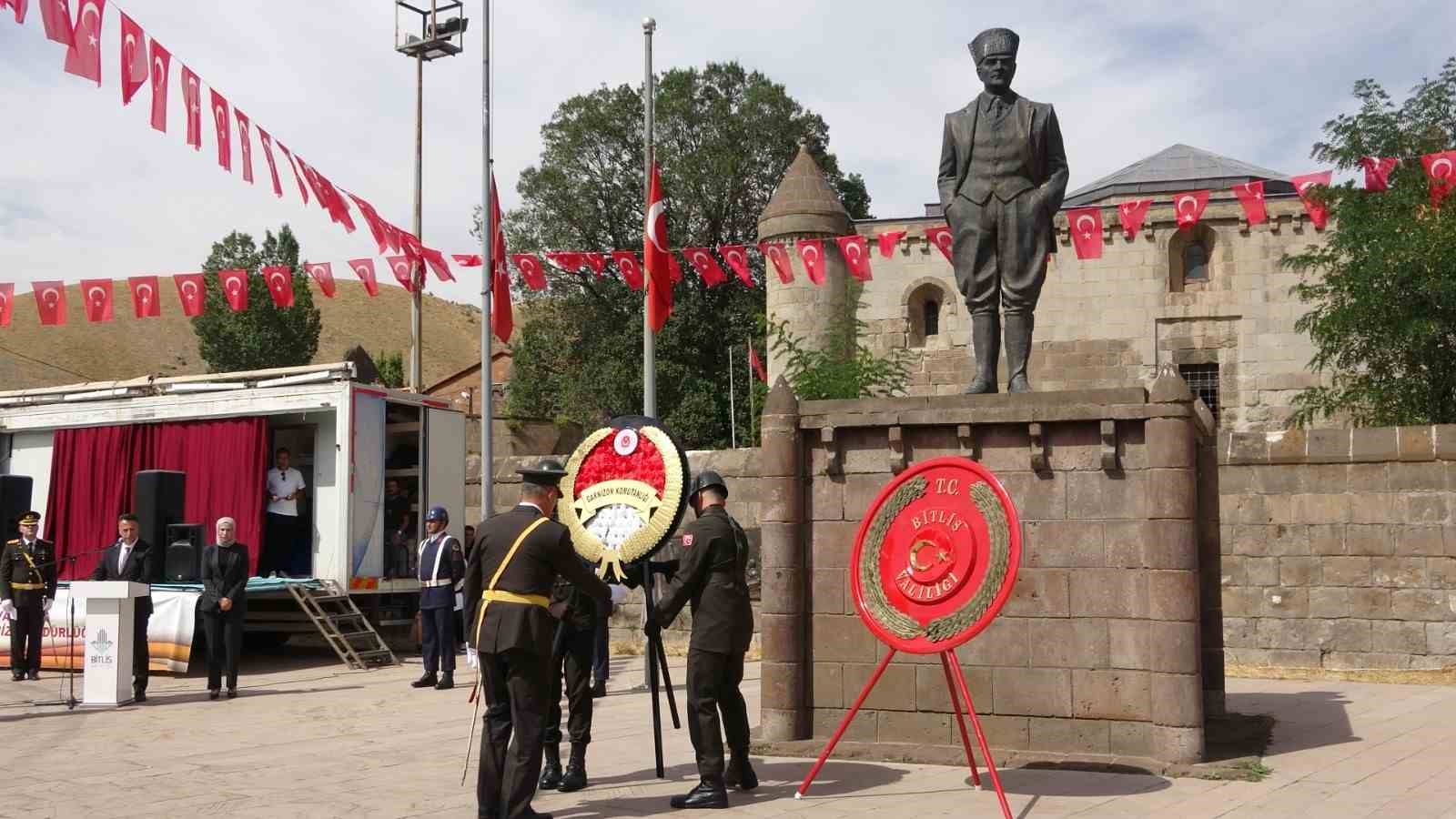 Bitlis’te 30 Ağustos Zafer Bayramı kutlandı