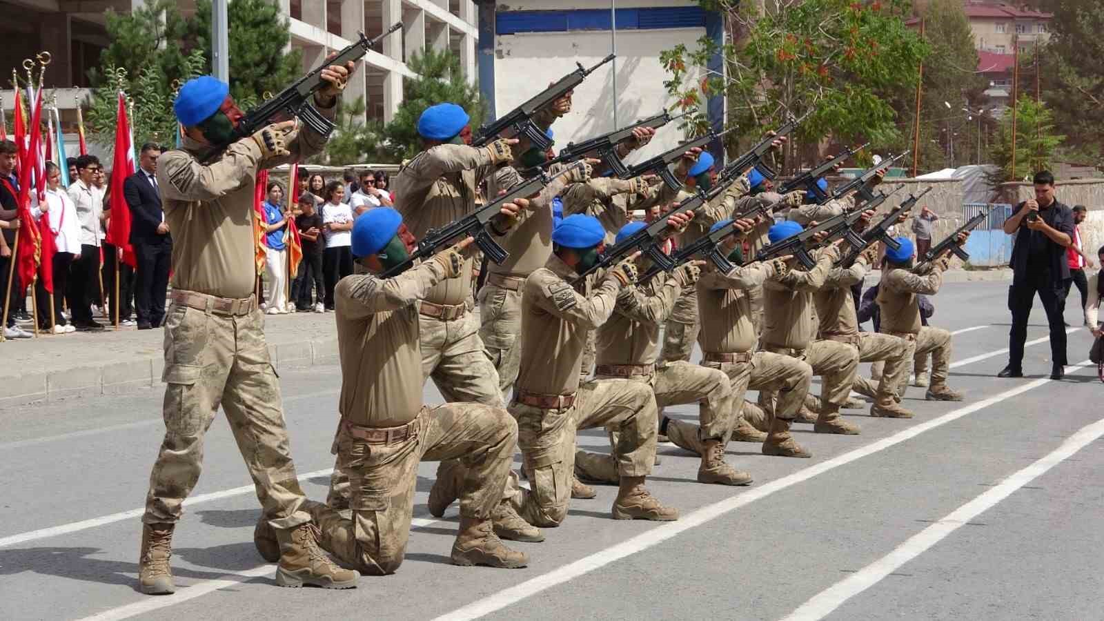 Bitlis’te 30 Ağustos Zafer Bayramı kutlandı