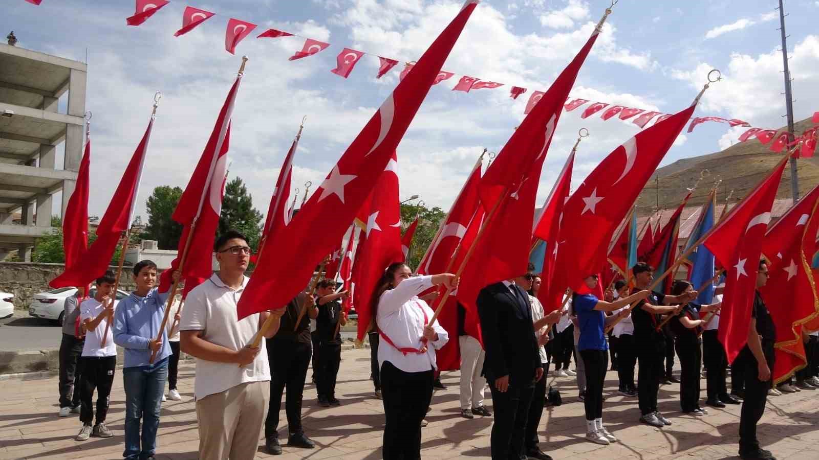 Bitlis’te 30 Ağustos Zafer Bayramı kutlandı
