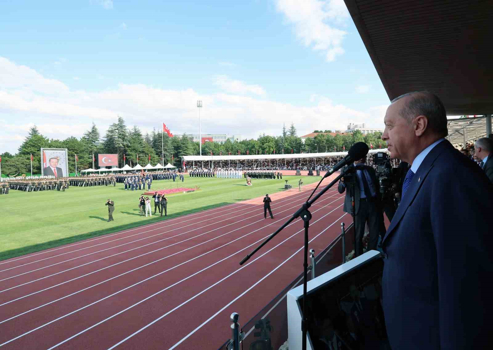 Cumhurbaşkanı Erdoğan: "Ordumuz bugün en güçlü dönemini yaşıyor"