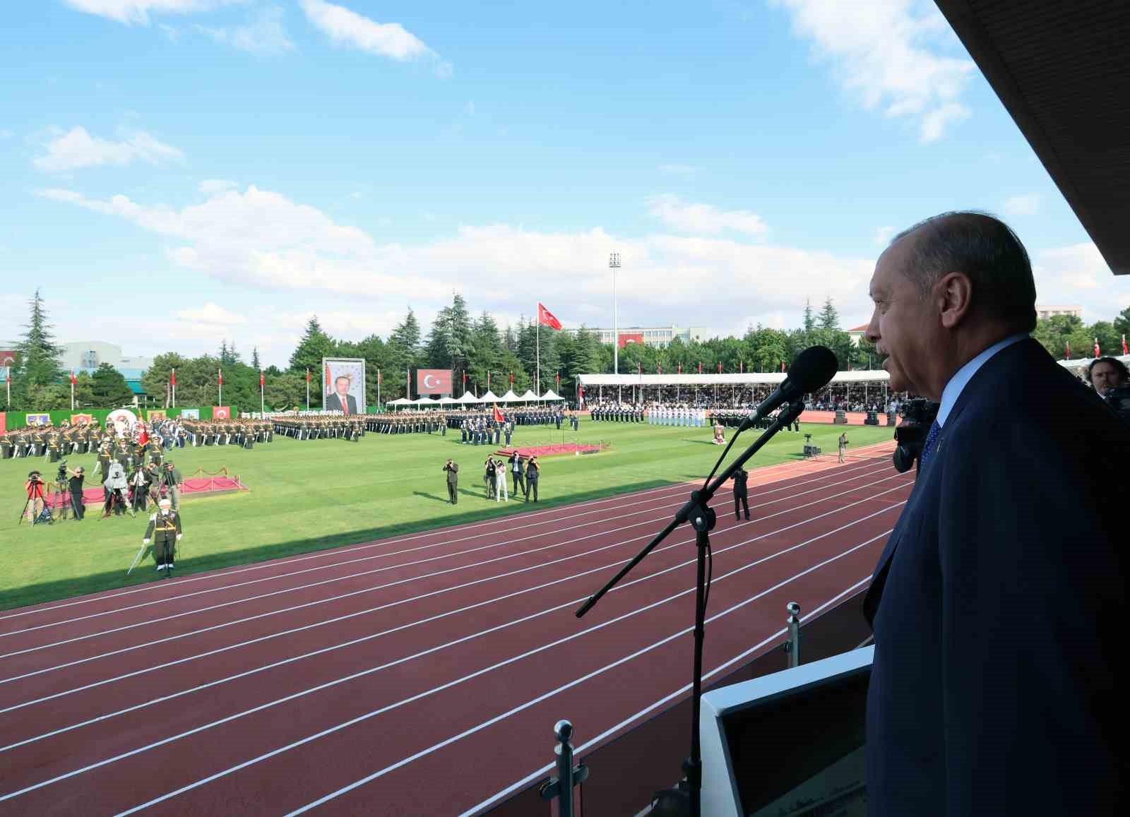 Cumhurbaşkanı Erdoğan: "Ordumuz bugün en güçlü dönemini yaşıyor"