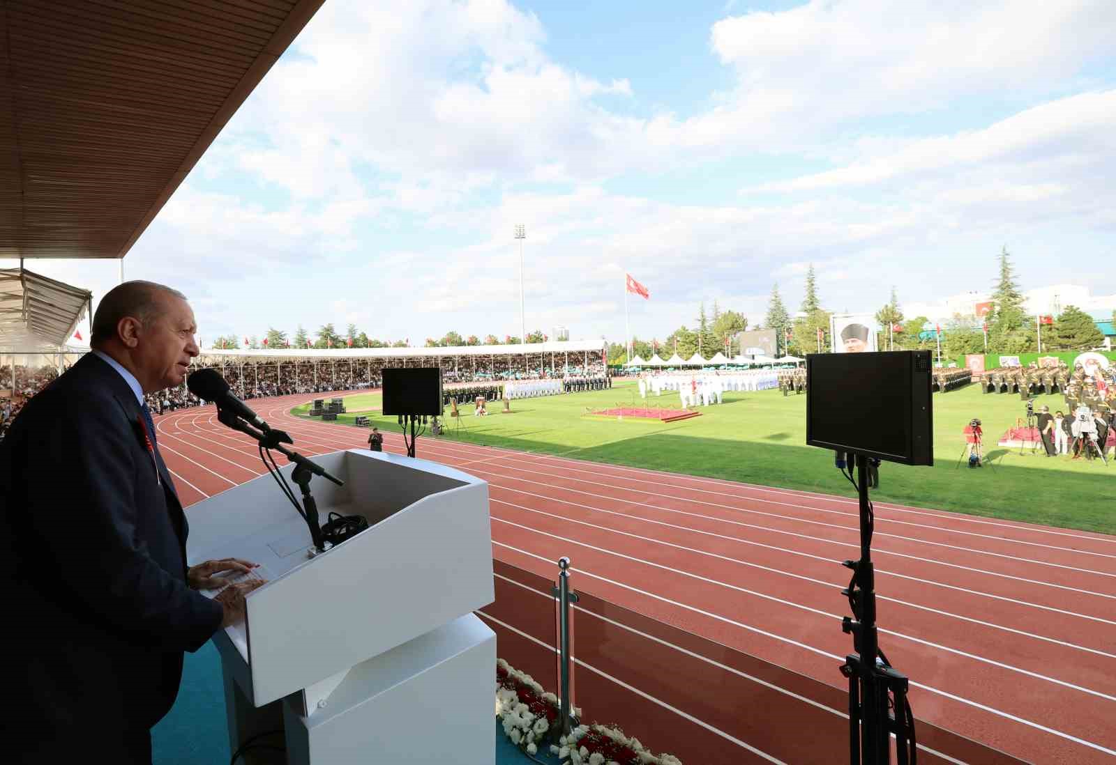 Cumhurbaşkanı Erdoğan: "Ordumuz bugün en güçlü dönemini yaşıyor"