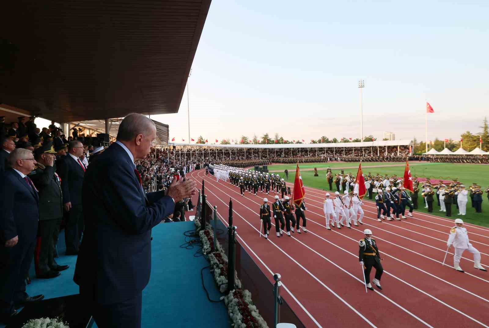 Cumhurbaşkanı Erdoğan: "Ordumuz bugün en güçlü dönemini yaşıyor"