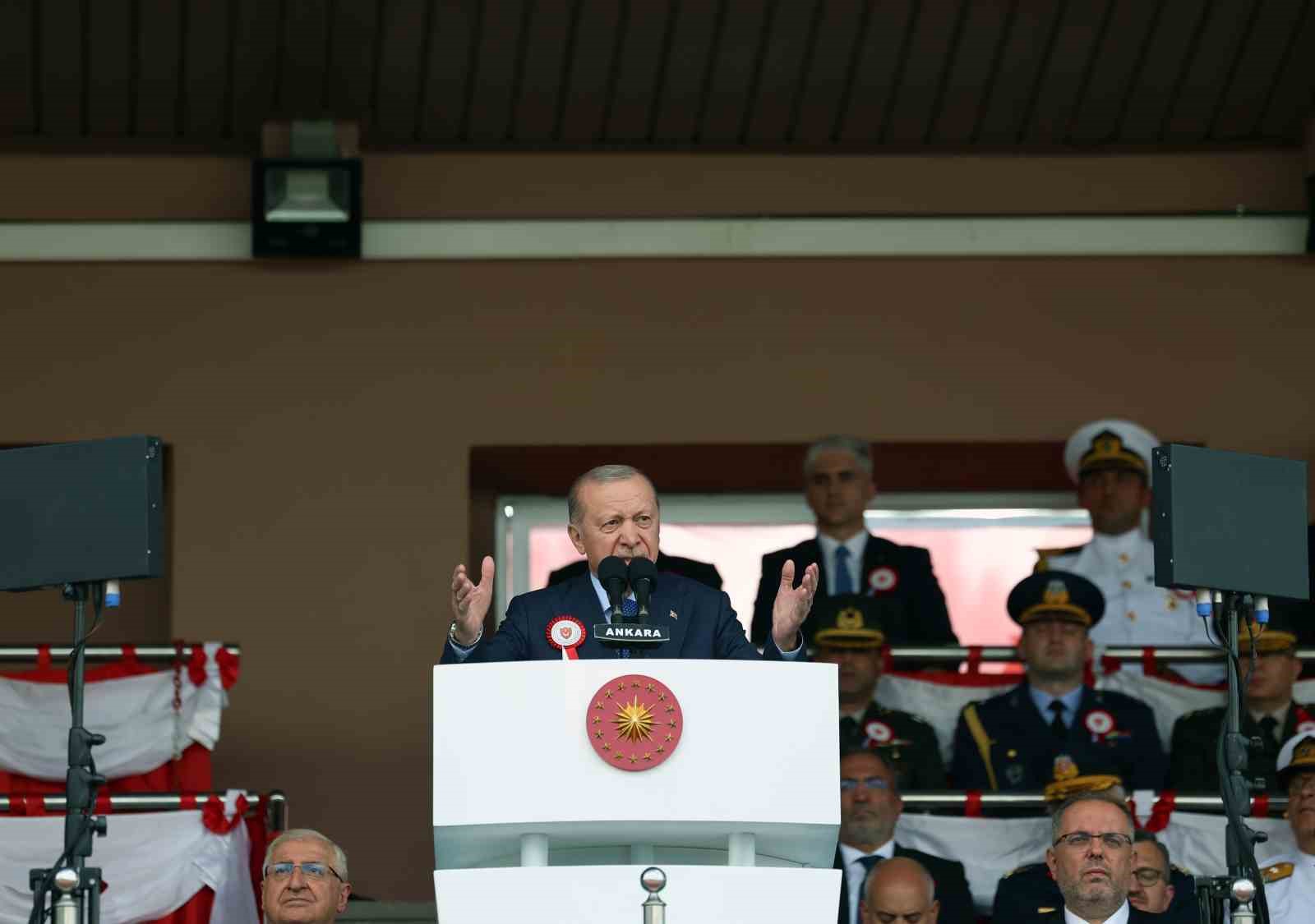 Cumhurbaşkanı Erdoğan: "Ordumuz bugün en güçlü dönemini yaşıyor"