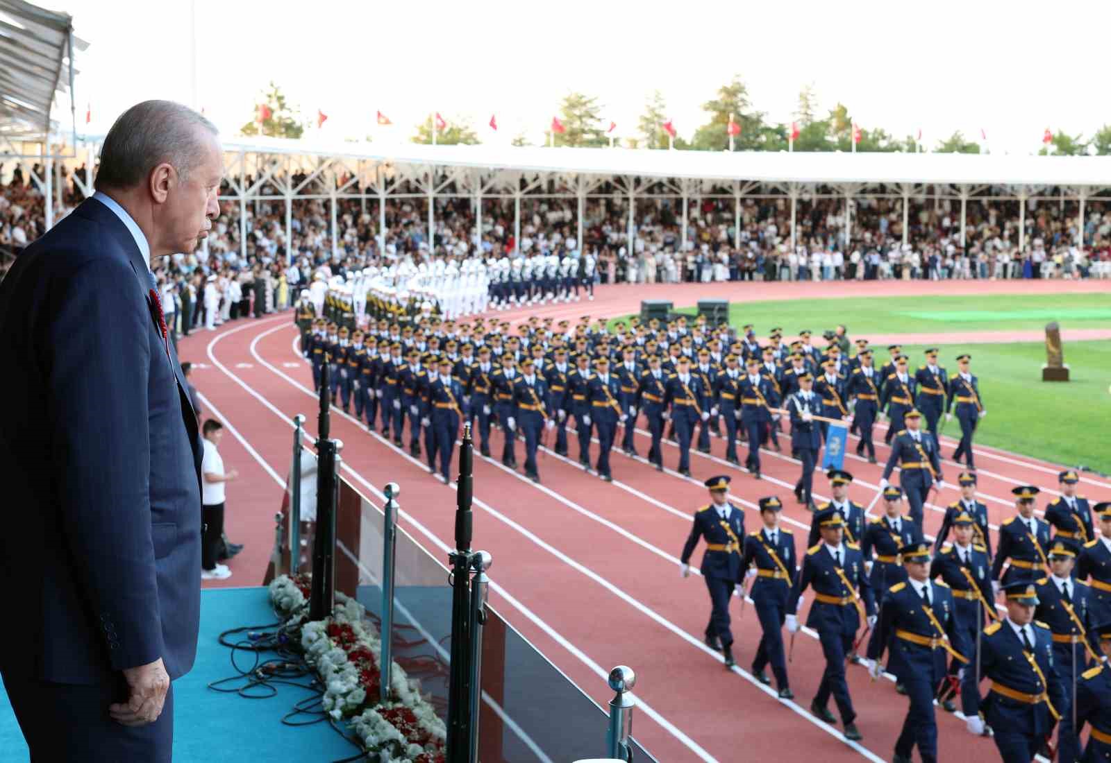 Cumhurbaşkanı Erdoğan: "Ordumuz bugün en güçlü dönemini yaşıyor"