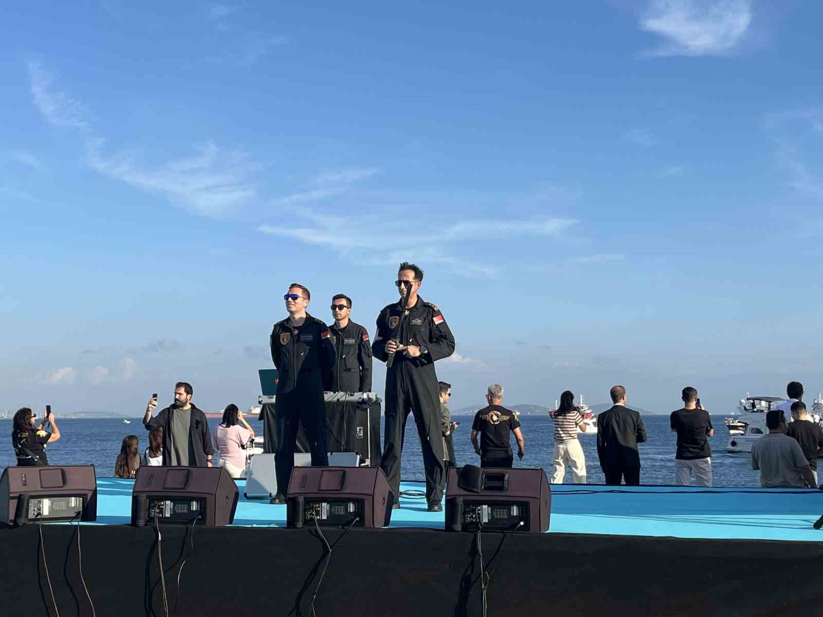 SOLOTÜRK’ten Zafer Bayramı için İstanbul’da nefes kesen gösteri