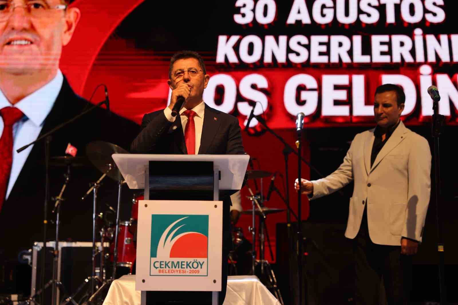 Çekmeköy’de Zafer Bayramı’nın 104. yılı coşkuyla kutlandı