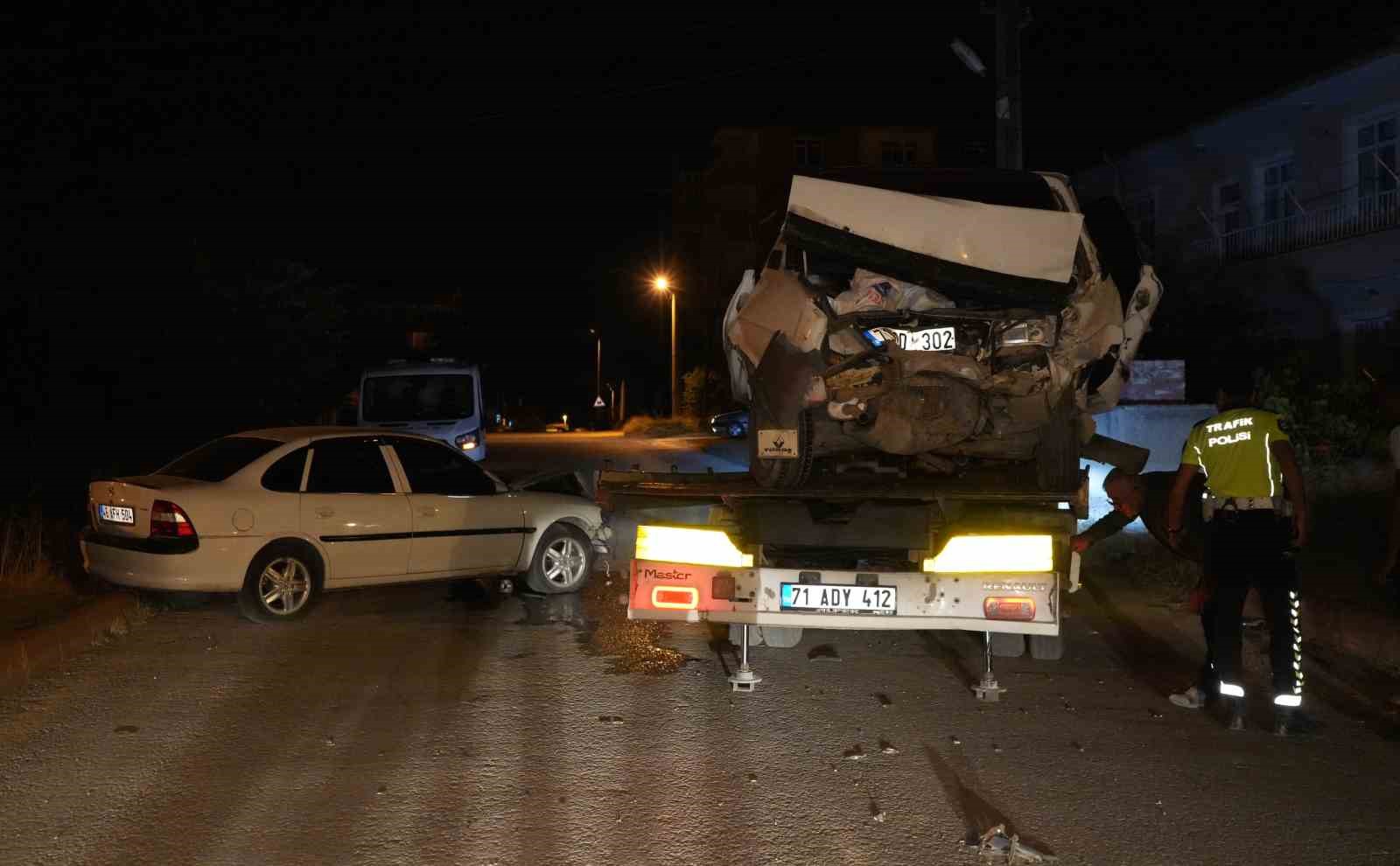 4 kişinin yaralandığı kazada sürücü alkollü ve ehliyetsiz çıktı: 250 bin lira ceza