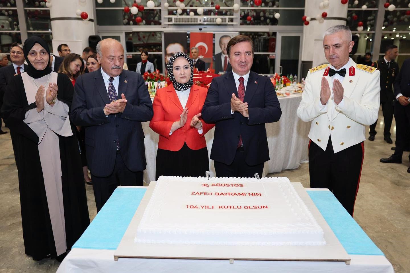 Erzincan’da 30 Ağustos Zafer Bayramı resepsiyonu düzenlendi