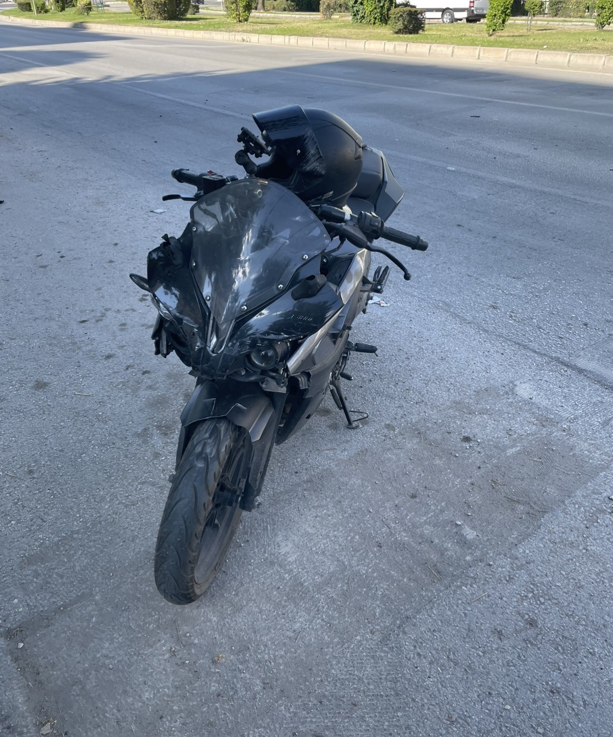 Kazadan sonra motosikletini teslim alan genç, 5 dakika sonra bir kaza daha yaptı